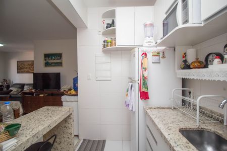 Apartamento à venda com 75m², 3 quartos e 2 vagasCozinha