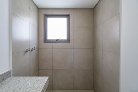 Apartamento à venda com 141m², 3 quartos e 2 vagasBanheiro da Suíte 1