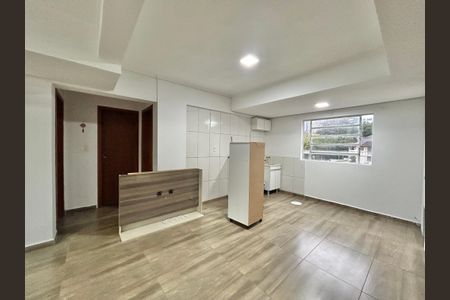 Apartamento à venda com 80m², 2 quartos e 2 vagas Apartamento à venda com 80m², 2 quartos e 2 vagasCozinha