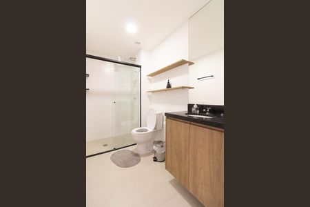 Banheiro Social de apartamento para alugar com 1 quarto, 24m² em Vila Butantã, São Paulo