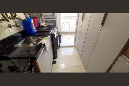 Apartamento à venda com 64m², 3 quartos e 2 vagas Apartamento à venda com 64m², 3 quartos e 2 vagasÁrea de Serviço