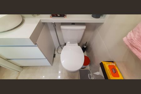 Apartamento à venda com 64m², 3 quartos e 2 vagas Apartamento à venda com 64m², 3 quartos e 2 vagasBanheiro da Suíte