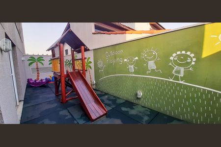 Apartamento à venda com 64m², 3 quartos e 2 vagas Apartamento à venda com 64m², 3 quartos e 2 vagasÁrea comum - Playground
