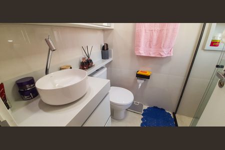Apartamento à venda com 64m², 3 quartos e 2 vagas Apartamento à venda com 64m², 3 quartos e 2 vagasBanheiro da Suíte