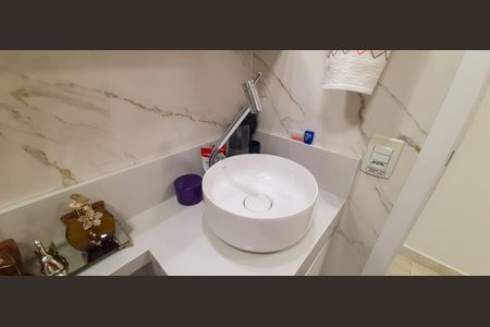 Apartamento à venda com 64m², 3 quartos e 2 vagas Apartamento à venda com 64m², 3 quartos e 2 vagasBanheiro Social