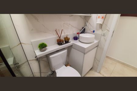 Apartamento à venda com 64m², 3 quartos e 2 vagas Apartamento à venda com 64m², 3 quartos e 2 vagasBanheiro Social