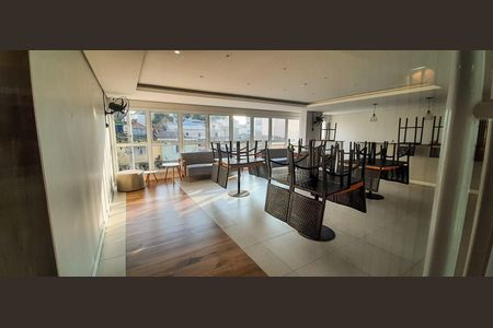 Apartamento à venda com 64m², 3 quartos e 2 vagas Apartamento à venda com 64m², 3 quartos e 2 vagasÁrea comum - Salão de festas