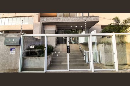 Apartamento à venda com 64m², 3 quartos e 2 vagas Apartamento à venda com 64m², 3 quartos e 2 vagasFachada e portaria