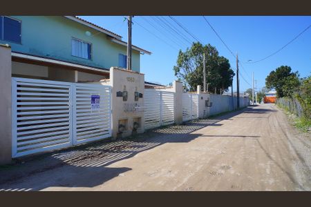 Fachada  de casa para alugar com 2 quartos, 90m² em São João do Rio Vermelho, Florianópolis