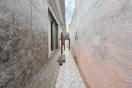 Casa à venda com 90m², 3 quartos e 1 vagaCorredor Externo - Casa 1