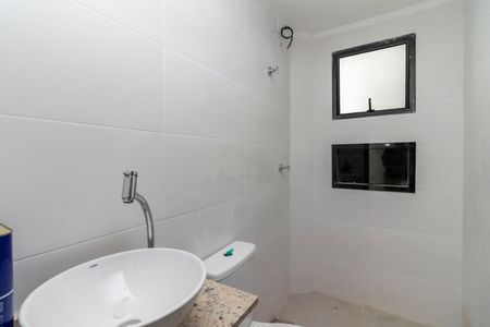 Banheiro de apartamento à venda com 1 quarto, 33m² em Parada Inglesa, São Paulo