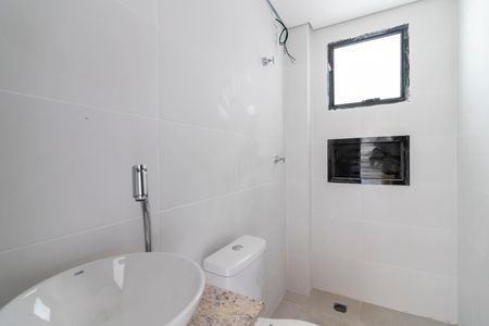 Banheiro de apartamento à venda com 1 quarto, 33m² em Parada Inglesa, São Paulo