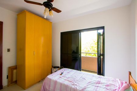 Casa à venda com 567m², 3 quartos e 8 vagasQuarto 