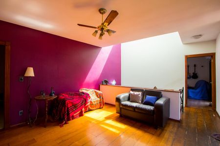 Casa à venda com 567m², 3 quartos e 8 vagasSala 4