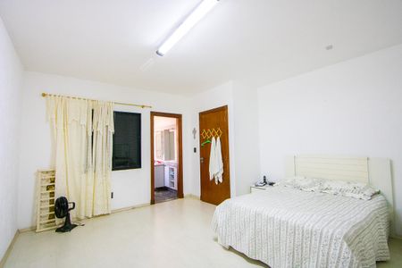 Casa à venda com 567m², 3 quartos e 8 vagasSuíte 2