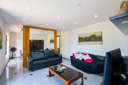 Casa à venda com 567m², 3 quartos e 8 vagasSala 1