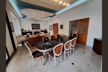 Casa à venda com 4 quartos, 520m² em Pacaembu, São Paulo