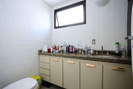 Apartamento para alugar com 120m², 3 quartos e 2 vagasSuíte Banheiro