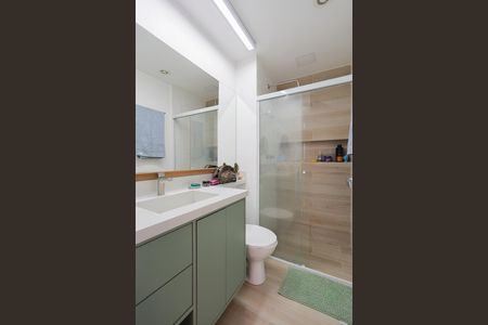 Apartamento à venda com 103m², 2 quartos e 2 vagas Apartamento à venda com 103m², 2 quartos e 2 vagasBanheiro social