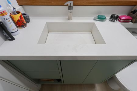 Apartamento à venda com 103m², 2 quartos e 2 vagas Apartamento à venda com 103m², 2 quartos e 2 vagasBanheiro social