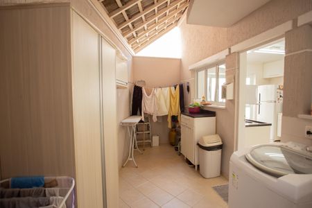 Casa de condomínio à venda com 180m², 3 quartos e 2 vagas Casa de condomínio à venda com 180m², 3 quartos e 2 vagasÁrea de Serviço