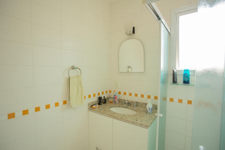 Casa de condomínio à venda com 180m², 3 quartos e 2 vagas Casa de condomínio à venda com 180m², 3 quartos e 2 vagasBanheiro