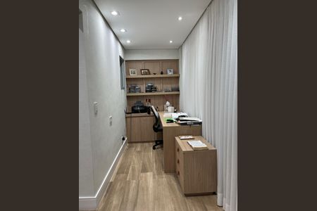 Apartamento à venda com 164m², 3 quartos e 3 vagasEscritório