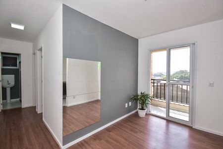 Sala de apartamento para alugar com 2 quartos, 42m² em Jardim Tres Irmaos, Taboão da Serra