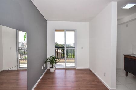 Sala de apartamento para alugar com 2 quartos, 42m² em Jardim Tres Irmaos, Taboão da Serra