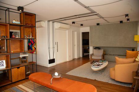Apartamento à venda com 225m², 3 quartos e 4 vagasSala