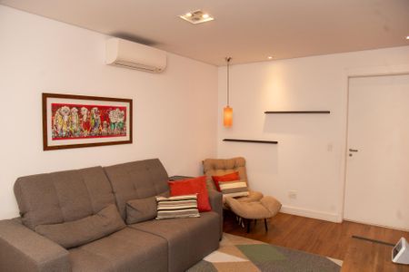 Apartamento à venda com 225m², 3 quartos e 4 vagasSala de TV