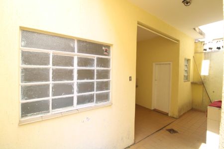 Casa à venda com 95m², 2 quartos e 2 vagasEdícula