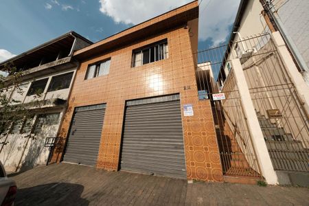 Casa à venda com 260m², 4 quartos e 2 vagasFachada