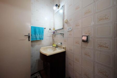 Casa à venda com 260m², 4 quartos e 2 vagasSuíte Banheiro