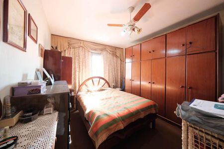 Casa à venda com 260m², 4 quartos e 2 vagasSuíte