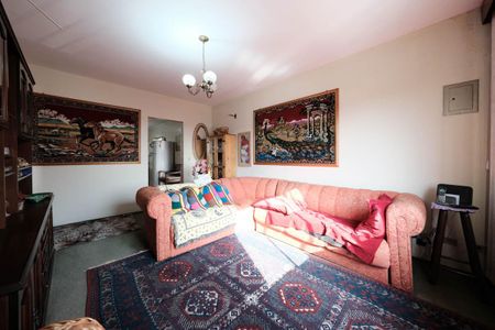 Casa à venda com 260m², 4 quartos e 2 vagasSala