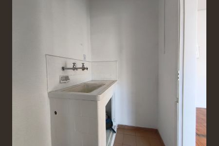 Cozinha de kitnet/studio para alugar com 1 quarto, 43m² em Liberdade, São Paulo