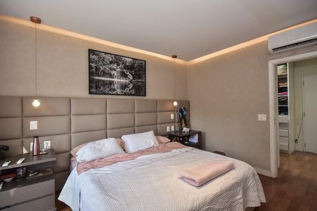 Casa de condomínio para alugar com 300m², 4 quartos e 3 vagasSuíte