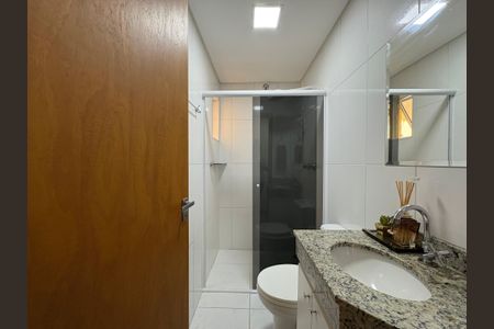 Apartamento à venda com 55m², 2 quartos e 1 vaga Apartamento à venda com 55m², 2 quartos e 1 vagaBanheiro