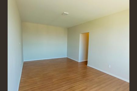 Apartamento à venda com 220m², 3 quartos e 1 vaga Apartamento à venda com 220m², 3 quartos e 1 vagaSuíte