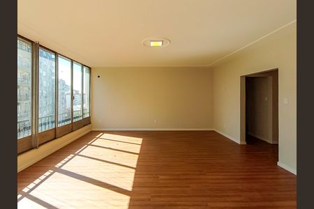 Apartamento à venda com 220m², 3 quartos e 1 vaga Apartamento à venda com 220m², 3 quartos e 1 vagaSala