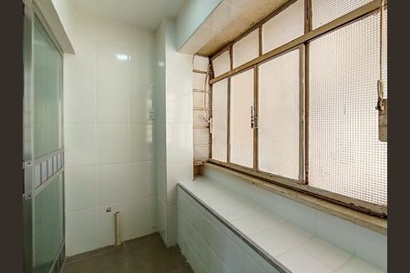 Apartamento à venda com 220m², 3 quartos e 1 vaga Apartamento à venda com 220m², 3 quartos e 1 vagaÁrea de Serviço
