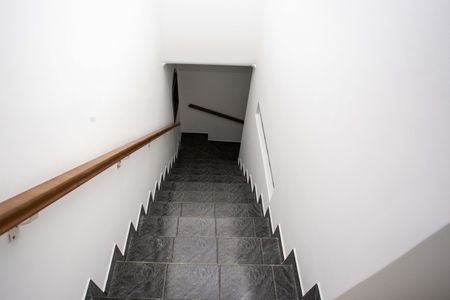 Casa à venda com 320m², 3 quartos e 2 vagasEscada