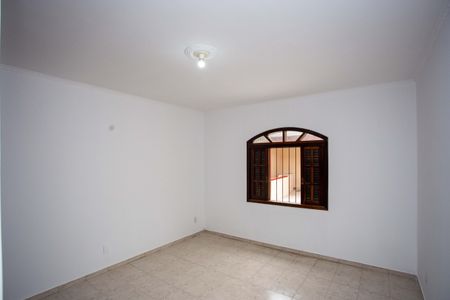 Casa à venda com 320m², 3 quartos e 2 vagasQuarto Suite 2