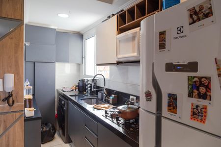 Cozinha de apartamento para alugar com 2 quartos, 45m² em Parque Maria Helena, Guarulhos