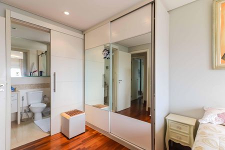 Apartamento à venda com 134m², 3 quartos e 2 vagasQuarto 2 Suíte 