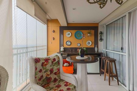 Varanda de apartamento à venda com 3 quartos, 134m² em Jardim Olympia, São Paulo