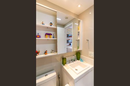 Apartamento à venda com 151m², 3 quartos e 3 vagasBanheiro da Suíte 3