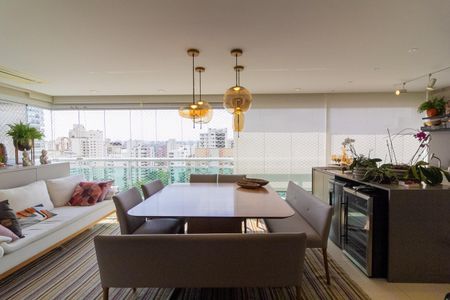 Apartamento à venda com 151m², 3 quartos e 3 vagasVaranda Gourmet
