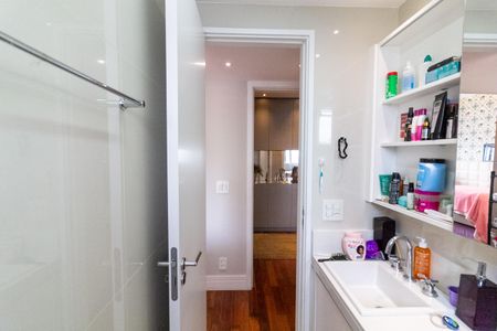 Apartamento à venda com 151m², 3 quartos e 3 vagasBanheiro da Suíte 2